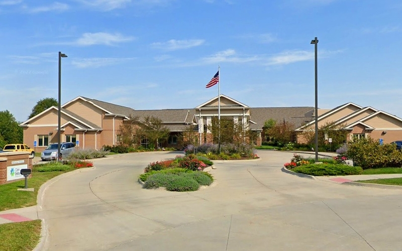 Widow defends wrongful-death claim against Iowa nursing home