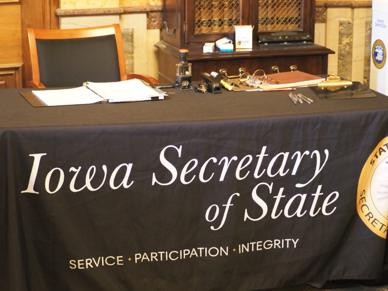 Iowa candidates hit deadline to qualify for 2026 primary ballot