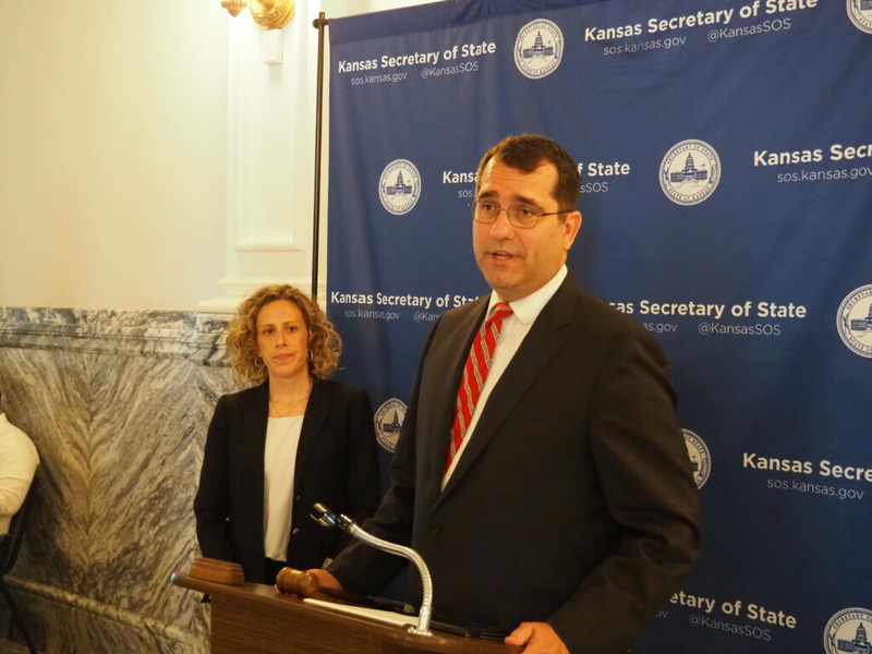 Kansas GOP governor candidate Derek Schmidt selects U.S. Senate staffer as running mate