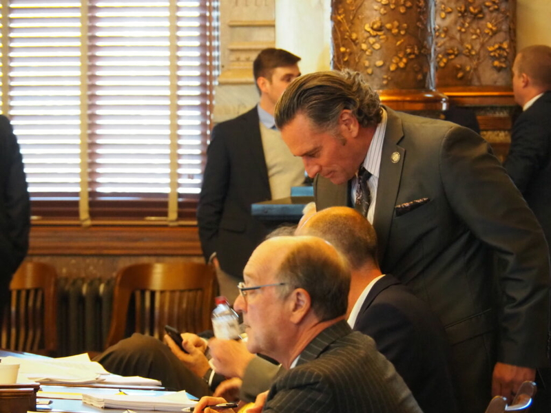 Kansas Senate supports elimination of state, local food sales tax