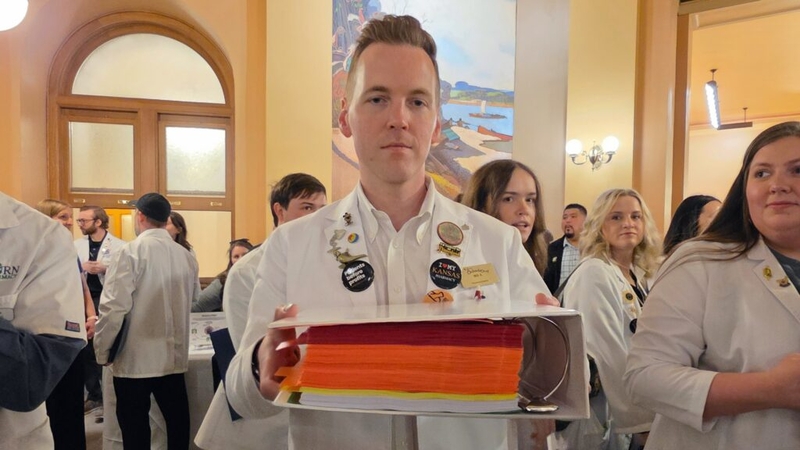 Kansas pharmacists fight for better oversight of pharmacy middleman companies