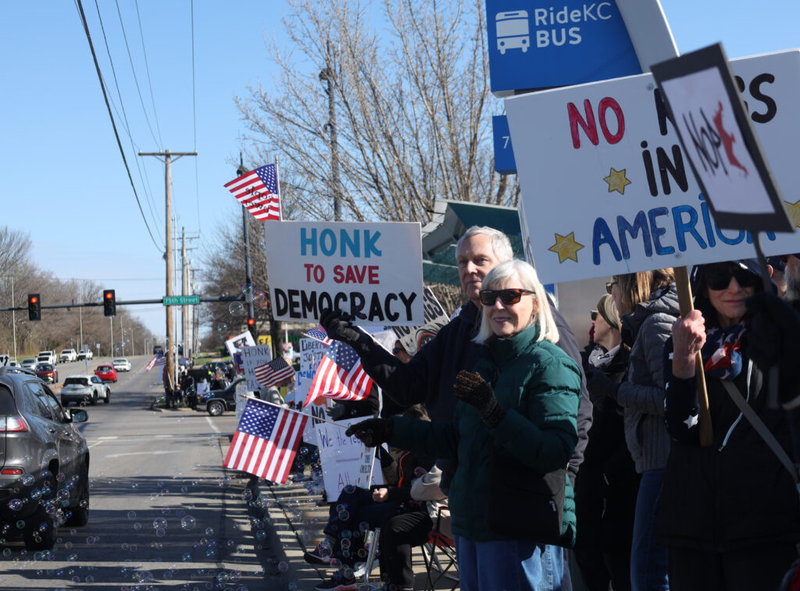 No Kings demonstration spans six miles as thousands of Kansans line streets