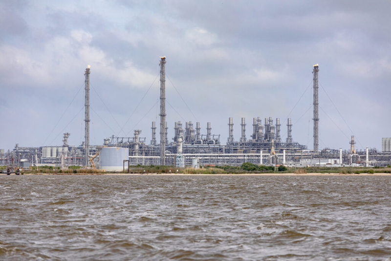 Southwest Louisiana LNG terminals routinely violate federal pollution standards: report