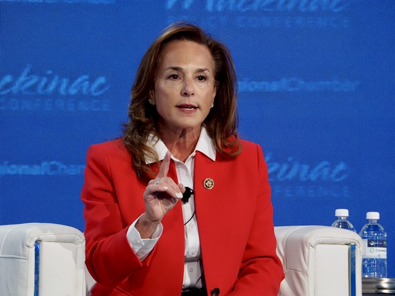 Michigan’s McClain tells congressional clerk that she will avoid violating STOCK Act in the future