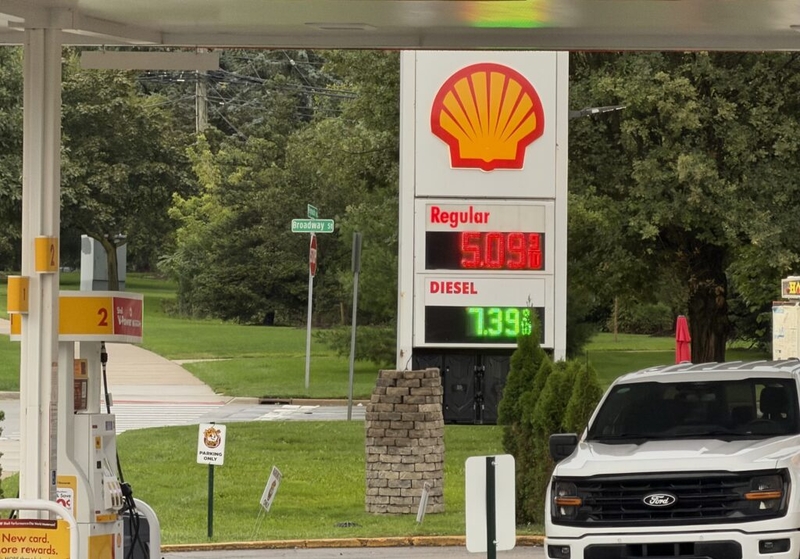 Gubernatorial campaigns float gas tax suspensions as gas prices tick up across Michigan
