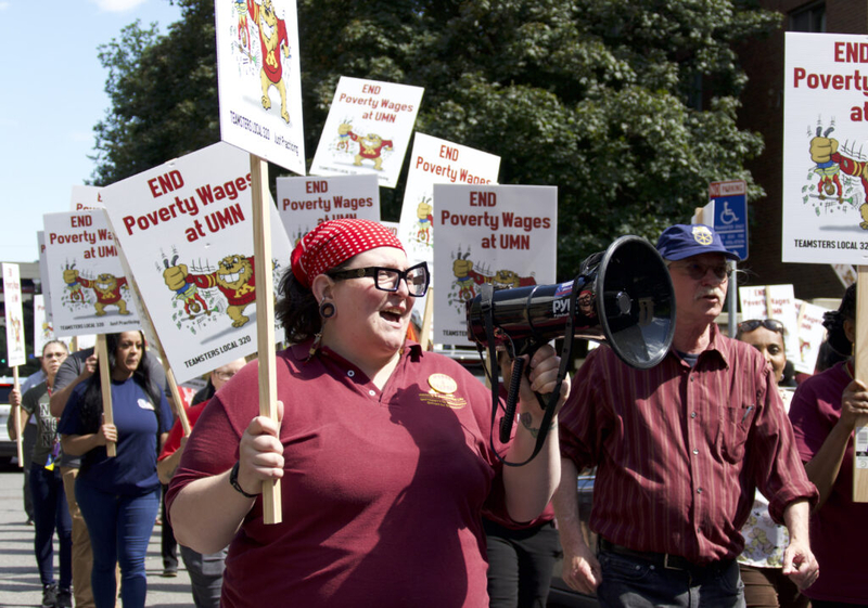 University of Minnesota service workers reject final contract offer, say strike is possible