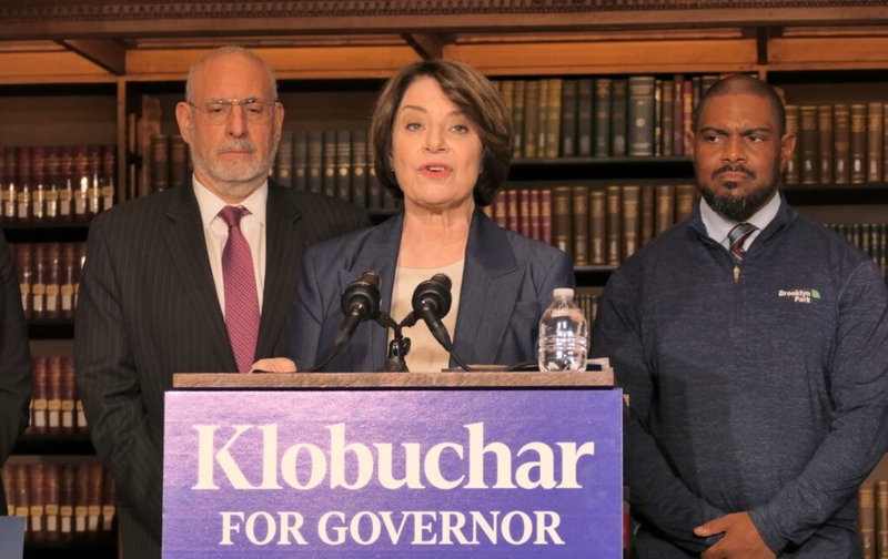 Sen. Amy Klobuchar seeks clean break from Walz, releases anti-fraud plan