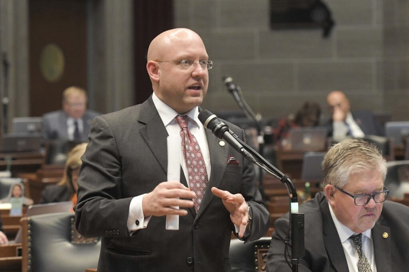 Missouri House votes on party lines to eliminate income tax on capital gains