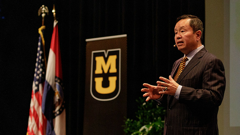 Mizzou faculty opinion of Mun Choi vastly improves 2 years after scathing report