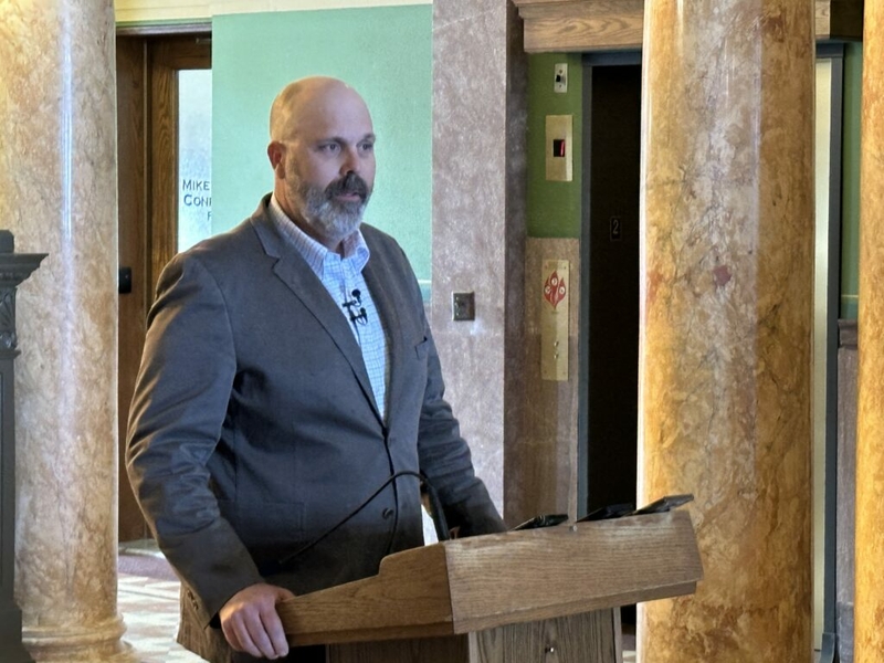 Busse beats Gianforte on latest fundraising haul