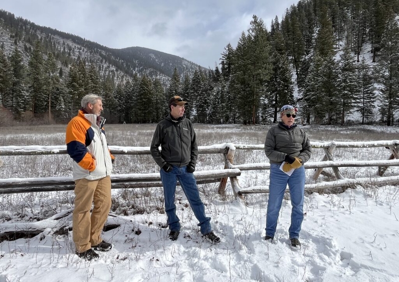 Keep ‘roadless rule’ in place, say former Forest Service officials