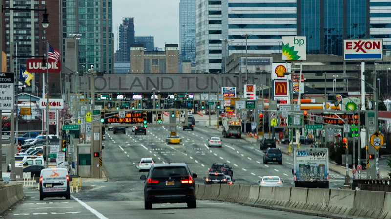 Congestion toll cuts time on tunnel crossings, but few effects on NYC traffic