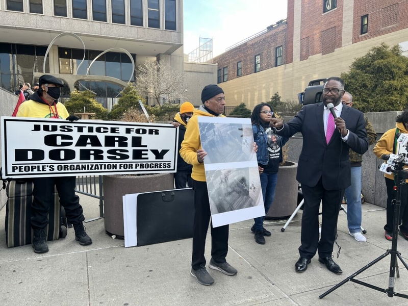 Family of man killed by Newark police officer wants federal probe ...
