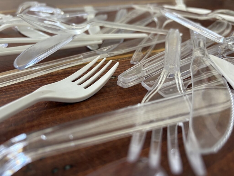 Bill to limit plastic utensils in restaurants wins legislative approval