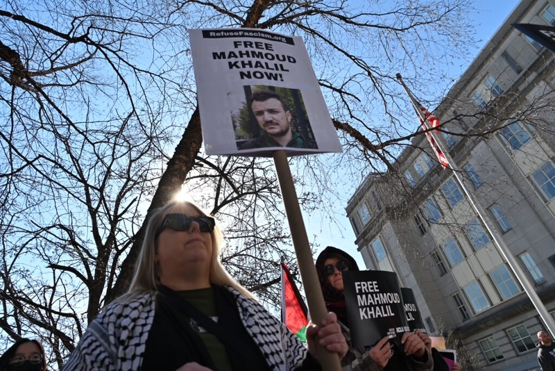 Judges overturn ruling that freed pro-Palestinian activist Mahmoud Khalil