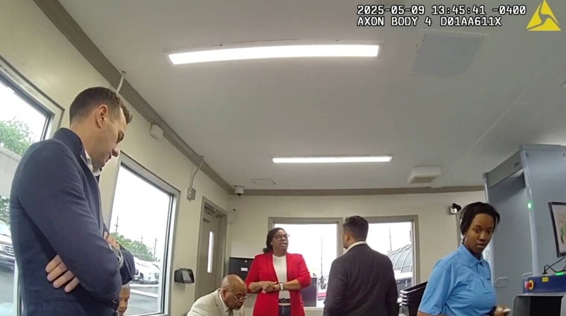 New videos capture tense moments before and after arrest of Newark mayor