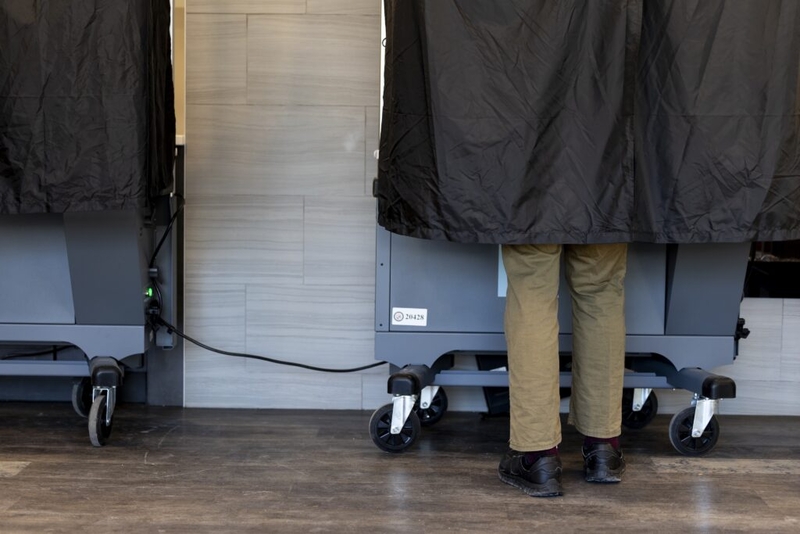 Civil liberties group clashes with GOP election chief over voter challenge