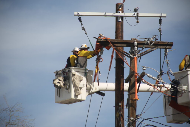 Energy leaders tell New Mexico lawmakers large users like data centers could help modernize grid