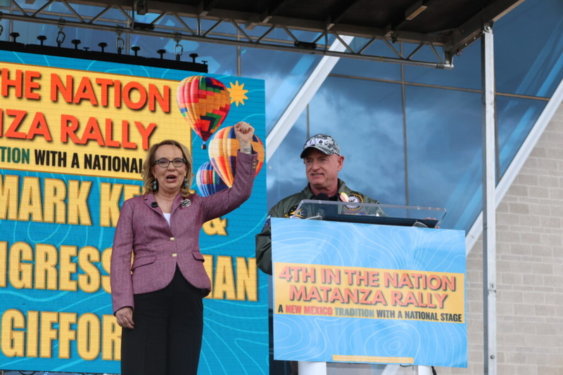 Democratic US senators considering presidential runs rally party faithful at New Mexico matanza
