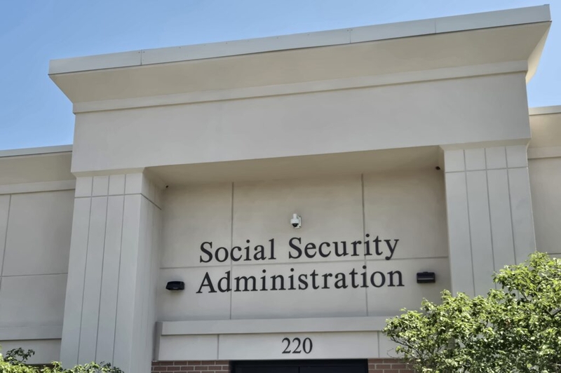 Advocates laud Moreno-Warren Social Security propoal