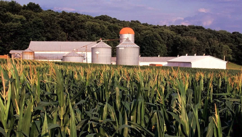 This Ohio county banned wind and solar. Now, residents are pushing back.