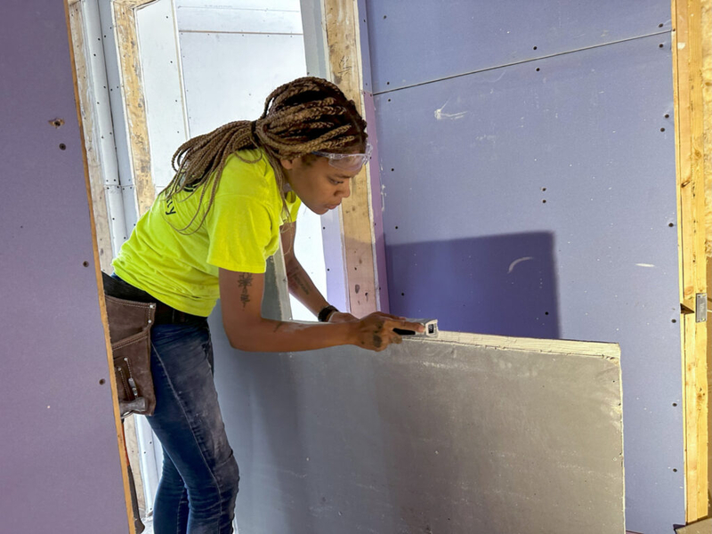 Downward trend in employment for women nationwide, in Oregon, raising questions