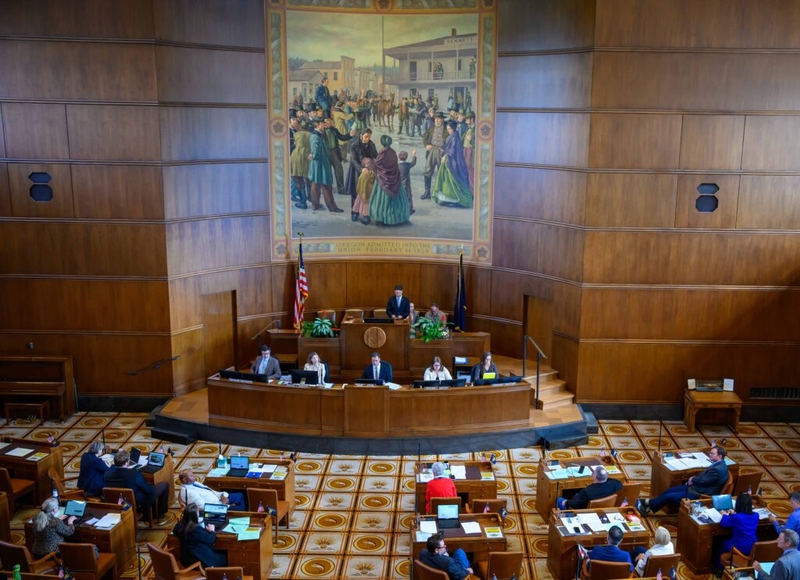Few competitive legislative races will decide if Oregon voters more frustrated with Trump or Salem