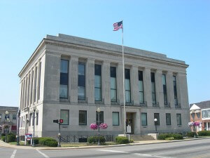 Tennessee judges could be ousted for not cooperating with ICE in new law signed by the governor