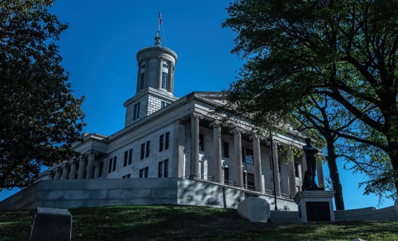 Tennessee slightly sheds jobs for 8th month in row, inflation at 3.4%