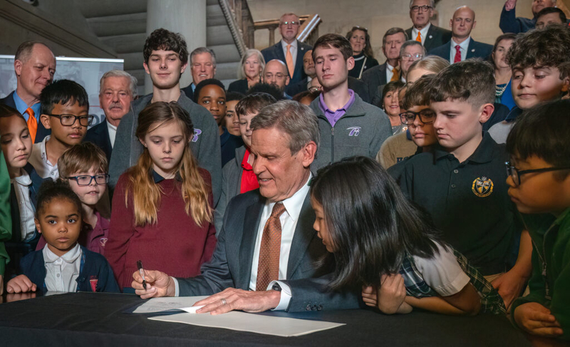 Tennessee increases private-school voucher vendor contract by $356M