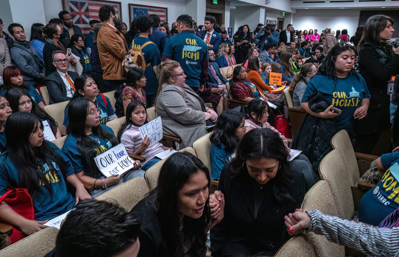 Bill requiring immigrants without legal status to leave Tennessee in 72 hours shelved until 2026