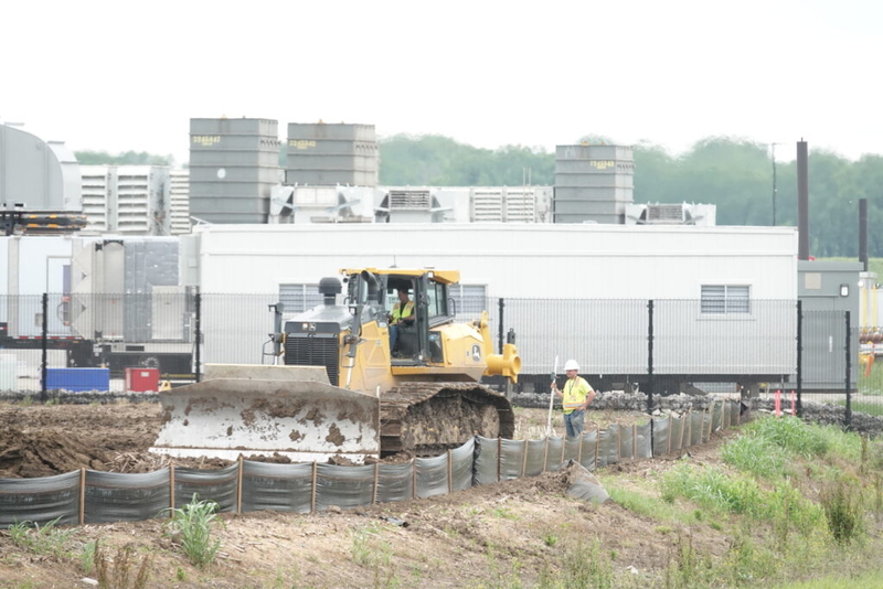 Lee signs onto Trump data center cost protection pledge as local communities push for regulation