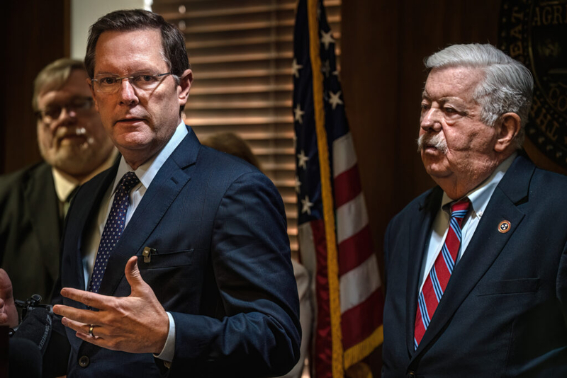Lawsuit seeks to halt Tennessee law making illegal immigration a state crime