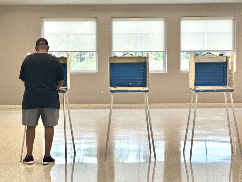 Four VA-01 Democrats ask state party to reaffirm neutrality after DCCC backs Shannon Taylor