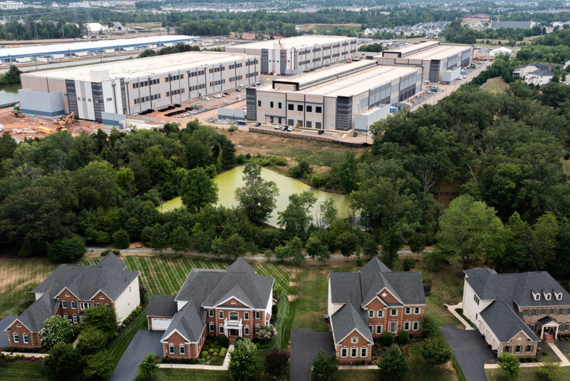Lawmakers debate how to regulate data centers’ diesel backup generators