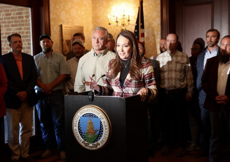 Virginia farmers talk meat production, fertilizer costs with USDA officials