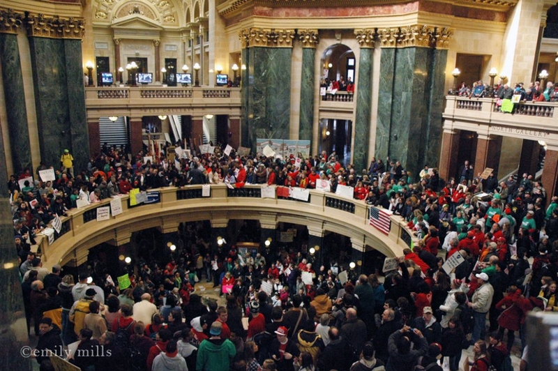 Appeals court overturns ruling declaring Act 10 unconstitutional