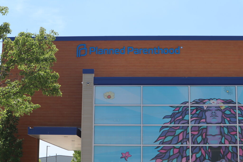 Planned Parenthood of Wisconsin resuming abortion services after nearly a month