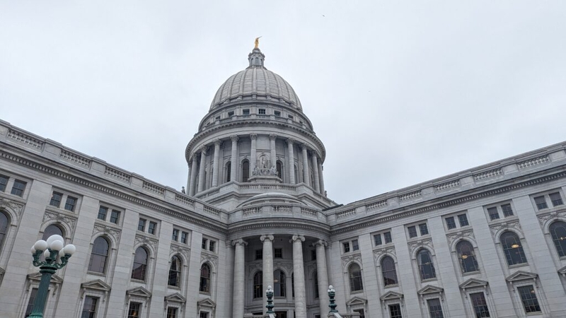 Following lead of federal GOP, Wisconsin lawmakers take up credit card political contributions bill 