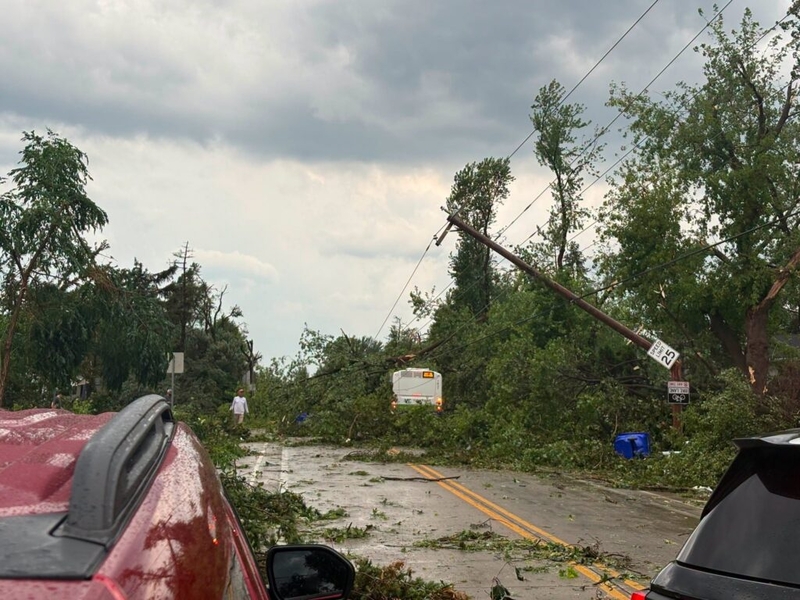 Powerful tornado hits Appleton-Menasha area