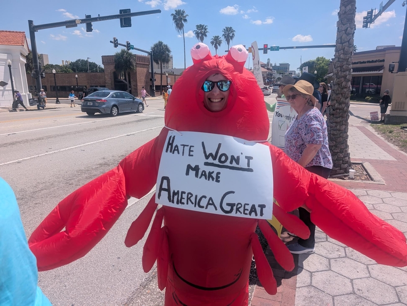 No Kings marches attract crowds even in conservative areas of Florida
