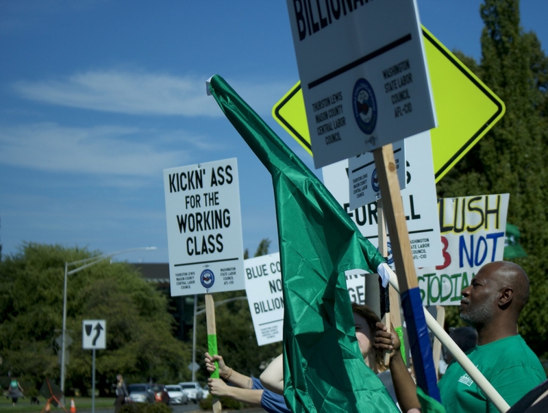 WA state workers stage walkout amid clash over pay demands
