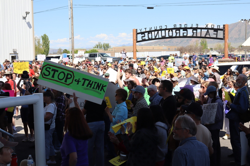 Hundreds cry out as Box Elder commissioners wave in massive data center