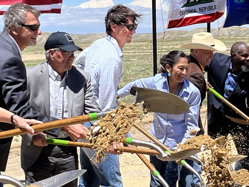Wyoming teams with Trump admin to expedite energy, industrial projects
