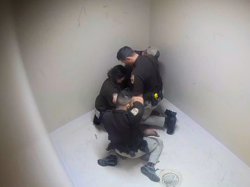 Family sues Campbell County, sheriff’s employees over inmate’s death