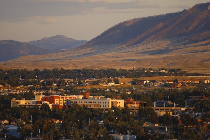 Wyoming’s biggest hospital gets mixed performance review following ownership transition
