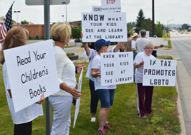 State education agency will wade into book battles, Degenfelder tells Congress