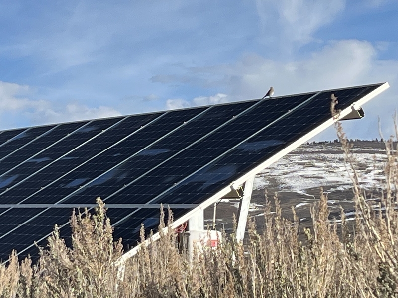 PacifiCorp throws lifeline to one Wyoming power plant, confirms end of coal at another