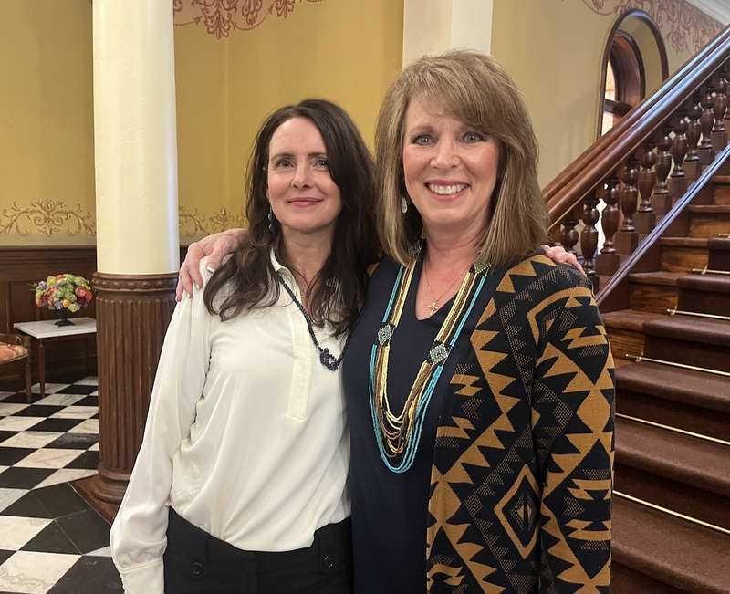 Governor signs literacy bill that advocates declare ‘a win for Wyoming children’