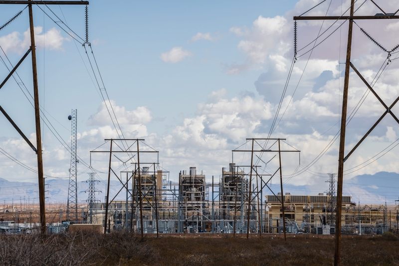 El Paso Electric's natural gas-powered Newman Generating Station in El Paso. The state's Public Utility Commission is proposing changes to the state's electricity market that aim to give companies a financial incentive to build more gas-fired plants or extend the lives of current plants.